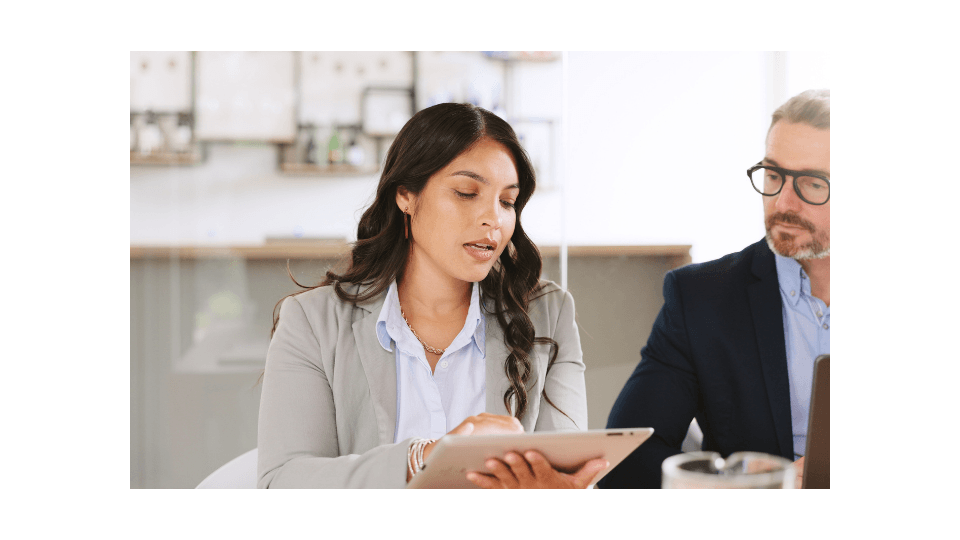 Responsive by design, clear at every scroll
(7).png